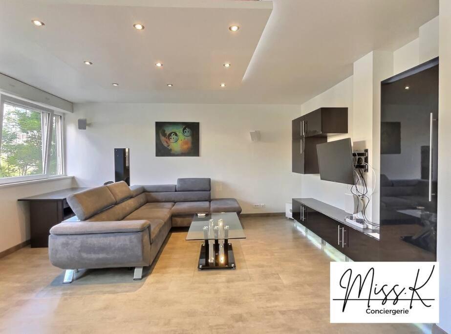 "Magic Red" De Miss.K Conciergerie Apartment Mâcon Екстериор снимка